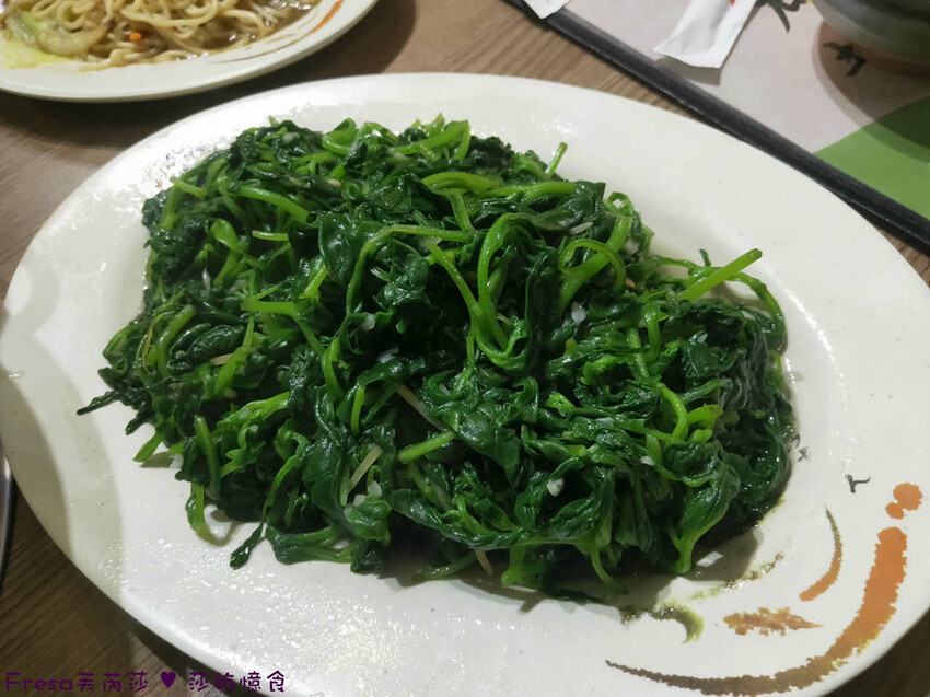 高雄市田寮區高雄聚餐【大群土雞料理】月世界美食團體聚餐.鳳梨苦瓜雞、香脆鮮嫩的豆乳雞超推薦│附設停車場│田寮美食