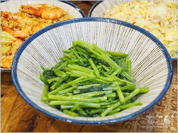 龍巢飯麵館 (17) 龍巢飯麵館 (17)