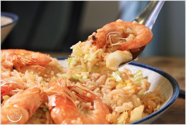 桃園龍巢炒飯館 (1).JPG