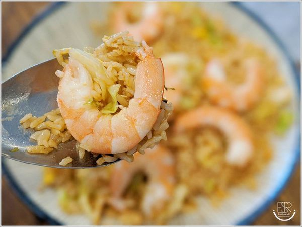 桃園龍巢炒飯館 (18).jpg