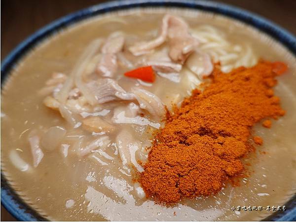 鴨肉羹麵加辣-2021龍巢飯麵館  (1).jpg