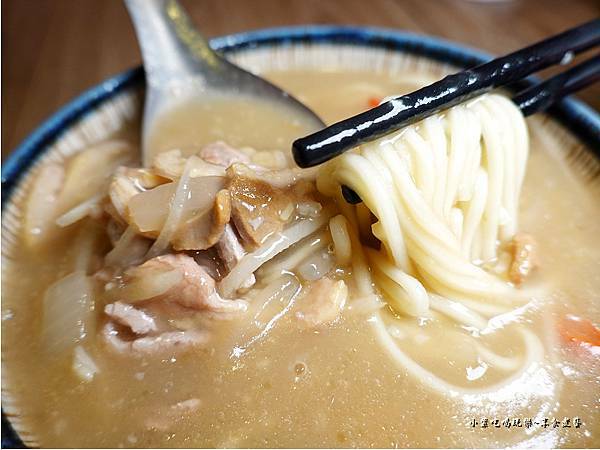 鴨肉羹麵加辣-2021龍巢飯麵館  (5).jpg