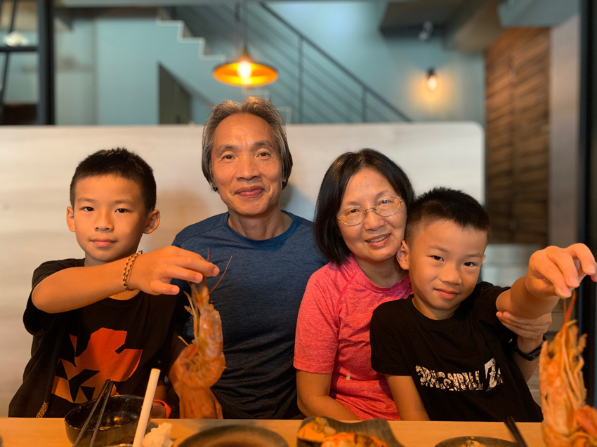 船饕海鮮精緻鍋物 ▏必吃超浮誇痛風海鮮盤.和牛 港口直送10種海鮮霸氣登場。近青塘園.華泰名品城 適合親子 。中壢青埔美食 / 中壢火鍋推薦。機捷桃園體育園區站