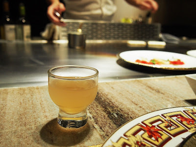 【大安美食】大安9號日式鍋物。鐵板燒│絕代雙膠湯、活龍蝦、九孔鮑魚、和牛、白玉田螺