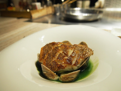 【大安美食】大安9號日式鍋物。鐵板燒│絕代雙膠湯、活龍蝦、九孔鮑魚、和牛、白玉田螺