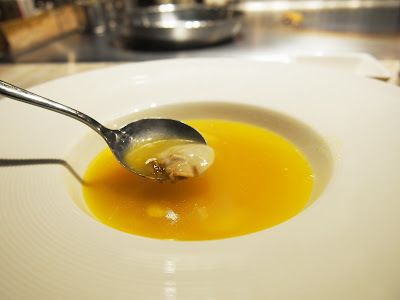 【大安美食】大安9號日式鍋物。鐵板燒│絕代雙膠湯、活龍蝦、九孔鮑魚、和牛、白玉田螺