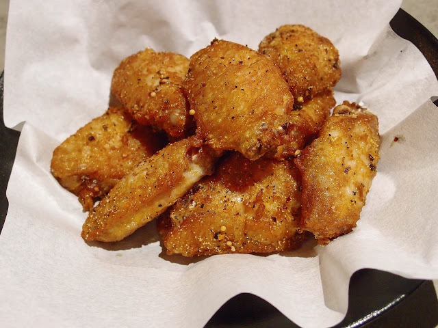 Le Ming 麵食精釀餐酒館 台北中山店 黑咖哩沾麵、松露干貝雞拉麵、舒肥雞叉燒、涮嘴手羽先、雞翅