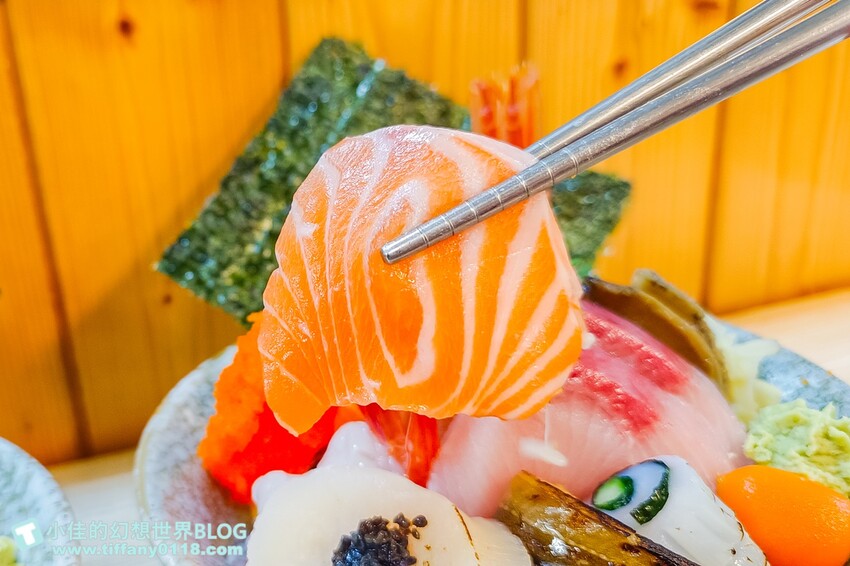 台北市松山區[台北美食]又一村刺身握壽司丼飯/50元就有整隻螃蟹的海鮮味噌湯/新鮮又好吃的民生社區美食推薦