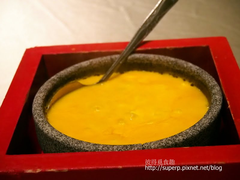 [餐廳食記]台北的喆園：不輸吉品的脆皮雞和流沙包