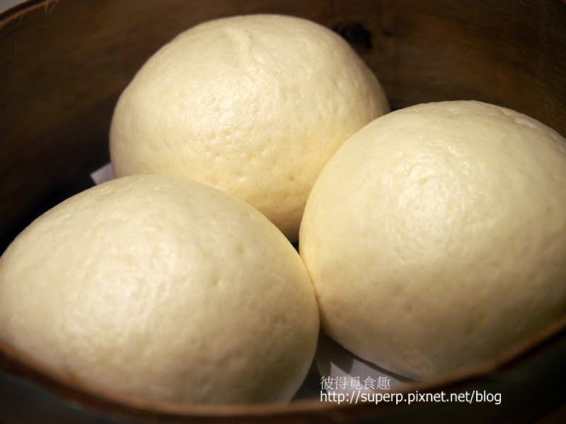 [餐廳食記]台北的喆園：不輸吉品的脆皮雞和流沙包