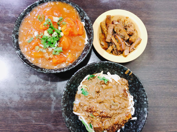 新北中和 < 大江麵館 > 滿滿番茄的番茄麵 , 中和美食小吃推一波 2018.11.22