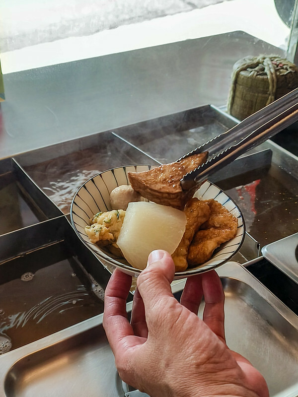 捷運龍山寺站巷弄美食！老饕激推萬華91巷甜不辣，加辣吃完加湯超滿足。