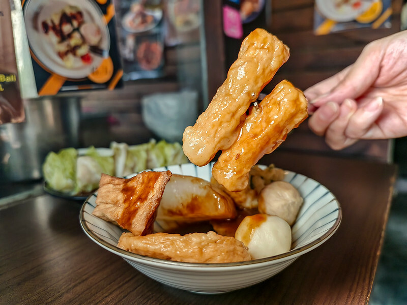 捷運龍山寺站巷弄美食！老饕激推萬華91巷甜不辣，加辣吃完加湯超滿足。