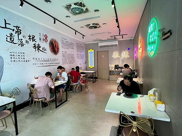 LINE_ALBUM_20230529 _14_230530_1.jpg LINE_ALBUM_20230529 _14_230530_1.jpg