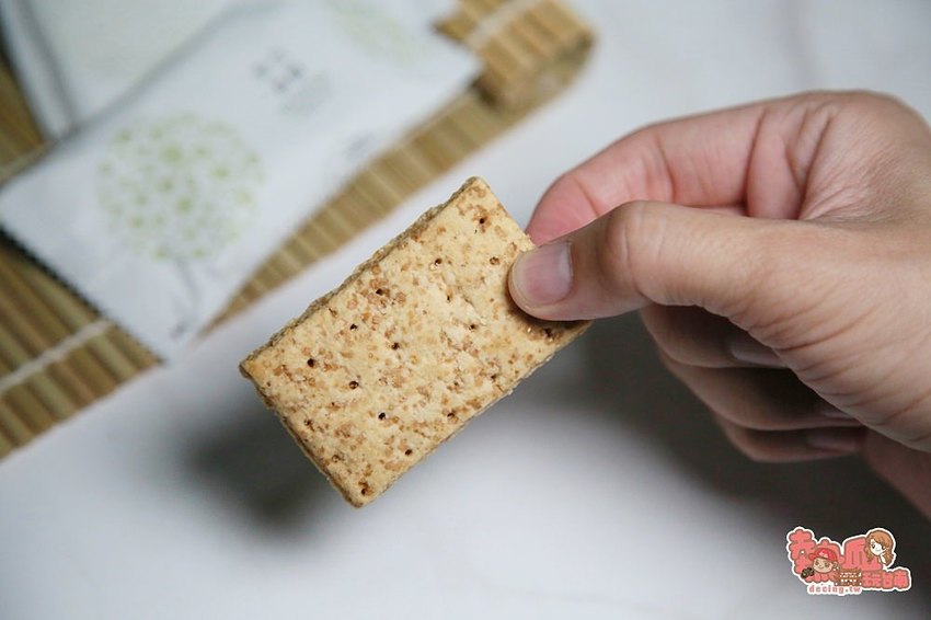 【台南伴手禮】農特產國際化!毛豆變身潮流冰淇淋,連香腸都尬上毛豆迸出新滋味~ - 熱血玩台南。跳躍新世界