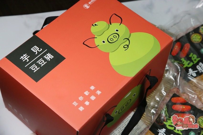 【台南伴手禮】農特產國際化!毛豆變身潮流冰淇淋,連香腸都尬上毛豆迸出新滋味~ - 熱血玩台南。跳躍新世界