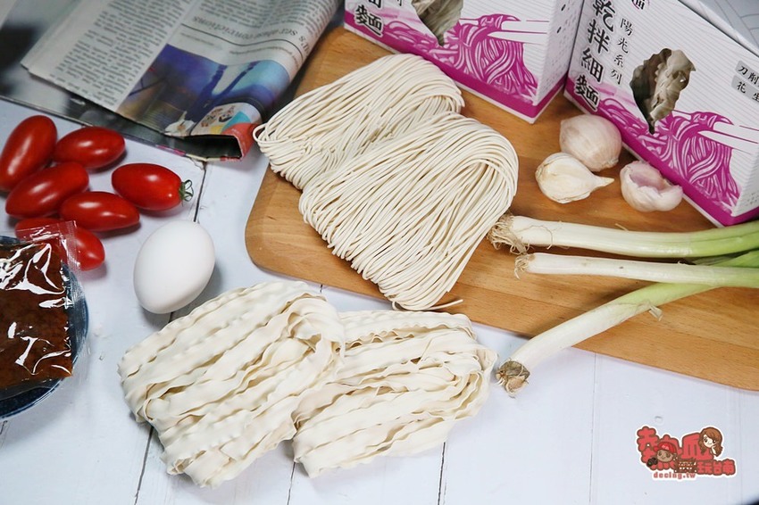 【台南伴手禮】台南百年製麵廠老店，台南最另類的道地伴手禮是它：食在福製麵 - 熱血玩台南。跳躍新世界