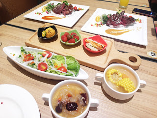 【松山美食】─蘇耐吉廚房🥦│饒河街夜市│松山捷運2號出口│平價異國創意料理│套餐320~390元