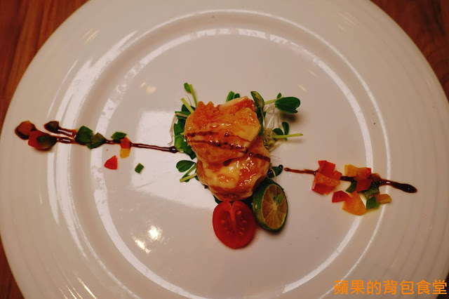 [食記] 台北松山 - 蘇耐吉廚房 $390炭烤牛排佐花生沙嗲 套餐享有開胃菜涼拌料理甜品 飲料湯品自助吧 泰式套餐