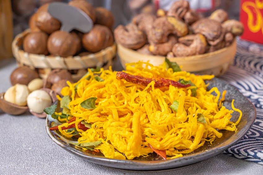 台北伴手禮,鼎薌小館不止賣台菜,還有顆顆飽滿進口腰果,新鮮吃法的夏威夷豆~逢年過節必備禮品。 - 微笑Joe幸運