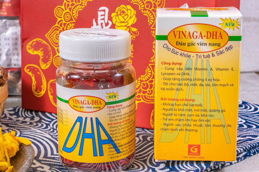 台北伴手禮,鼎薌小館不止賣台菜,還有顆顆飽滿進口腰果,新鮮吃法的夏威夷豆~逢年過節必備禮品。 - 微笑Joe幸運