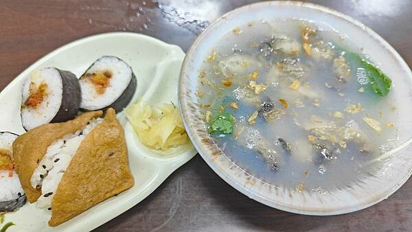 【台北美食】萬華烏醋乾麵(原阿明烏醋麵)｜超級老字號６０年老店，好吃又美味的烏醋麵