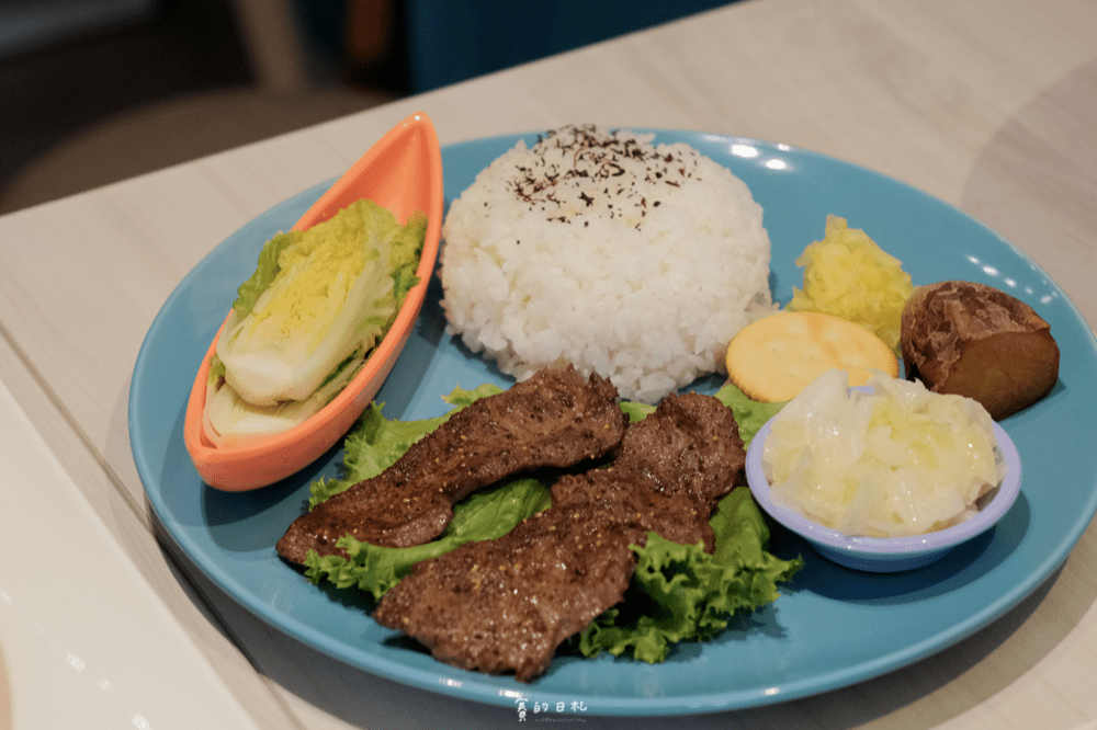 牛奶魚 台中虱目魚專賣店 去骨虱目魚 台中北區 台中北屯區水煮便當 減脂便當 賽的日札 -22-min.png