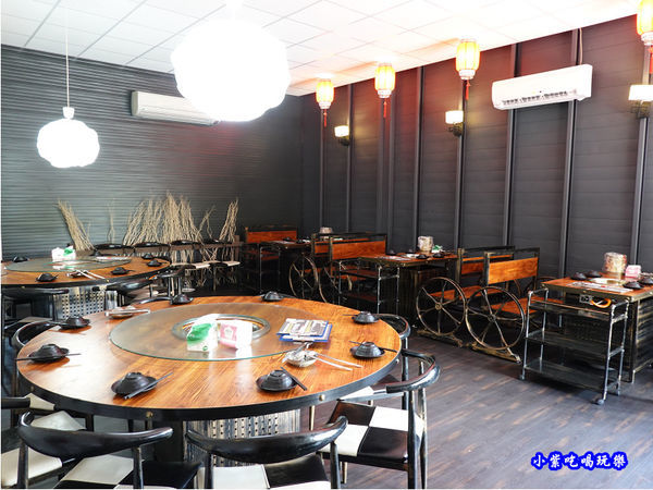 用餐環境-十三涮四川料理 (2).jpg