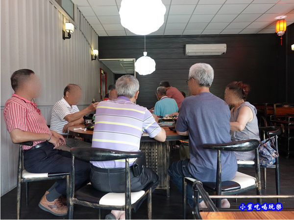 用餐環境-十三涮四川料理 (1).jpg