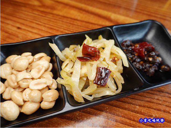 自助區小菜-十三涮四川料理.jpg
