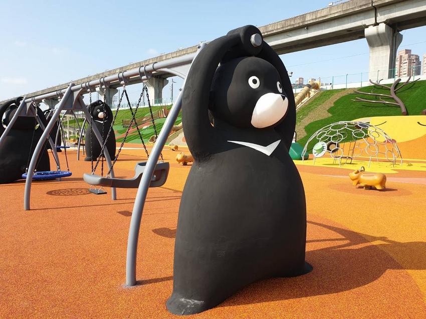 新北景點【堤坡滑梯樂園】 新北景點【堤坡滑梯樂園】