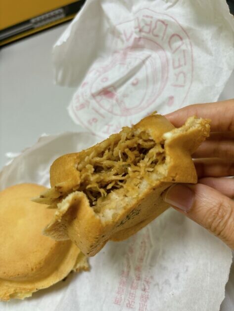 台北中山｜晴光紅豆餅 ＆ 四平車輪餅 車輪餅大比拼 到底哪個最好吃？ | Beauty Update