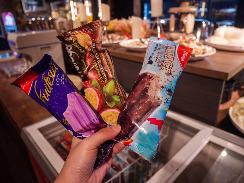 汐止美食火鍋推薦｜藝爐晏火鍋美術館。399元火鍋吃到飽｜在畫廊裡享用火鍋