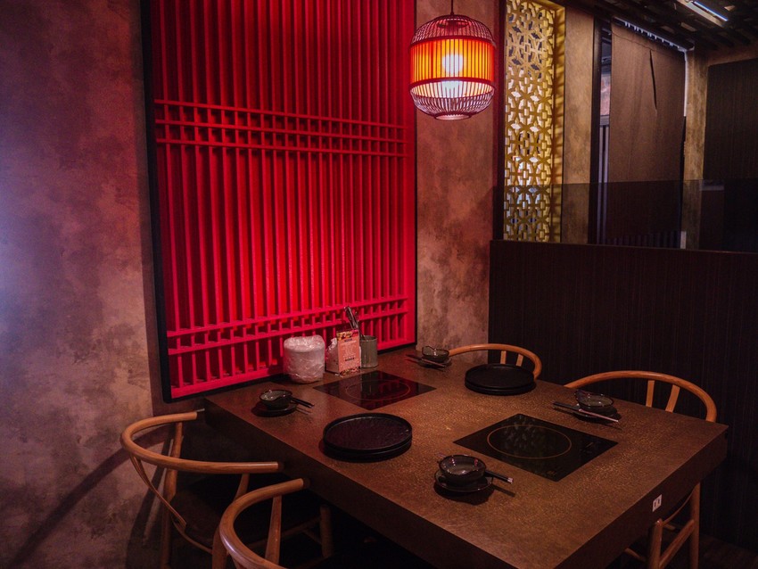 汐止美食火鍋推薦｜藝爐晏火鍋美術館。399元火鍋吃到飽｜在畫廊裡享用火鍋