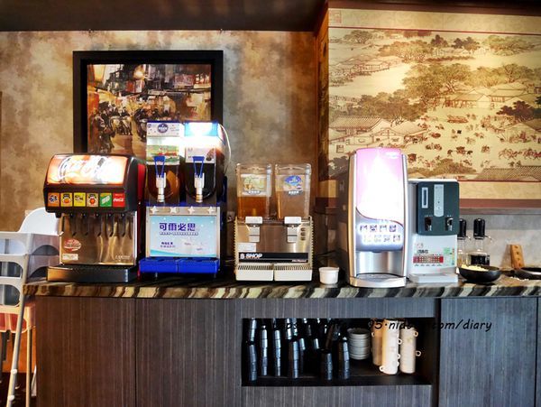 【汐止火鍋吃到飽】藝爐晏 藝廊火鍋店 $399吃到飽,享泰式冰淇淋、雞豬牛肉片、排骨酥、鹹酥雞、刨冰diy 無限供應 #汐止火鍋 #汐止美食 (4).JPG