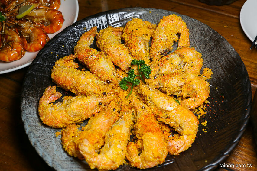 一秒飛峇里島吃泰國蝦『水明漾活蝦景觀餐廳』吃蝦蝦順便當網美!! - 台南好Food遊