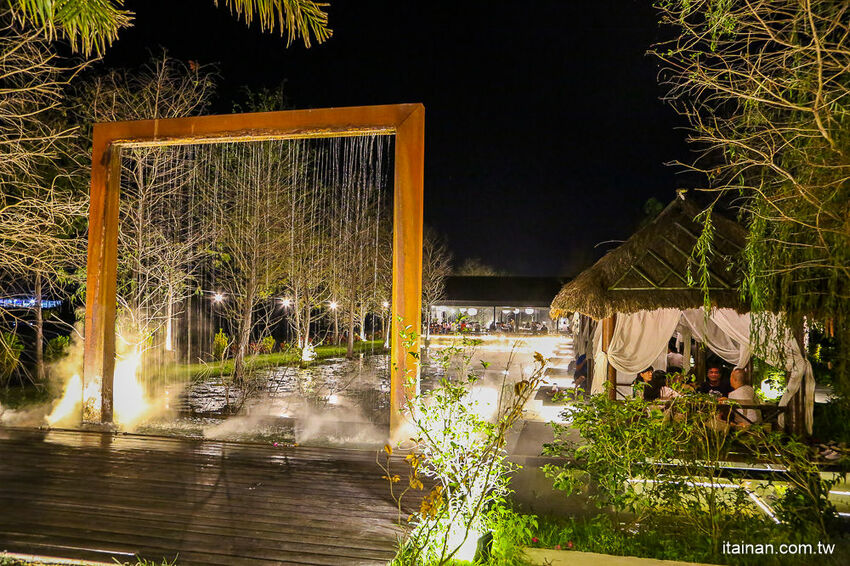 一秒飛峇里島吃泰國蝦『水明漾活蝦景觀餐廳』吃蝦蝦順便當網美!! - 台南好Food遊