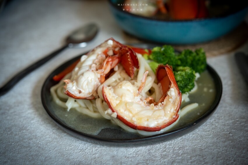 龍蝦三重奏~頂級龍蝦料理在家也可以輕鬆享受!台北福華飯店新推出外帶龍蝦套餐~外帶免下車直接提供得來速