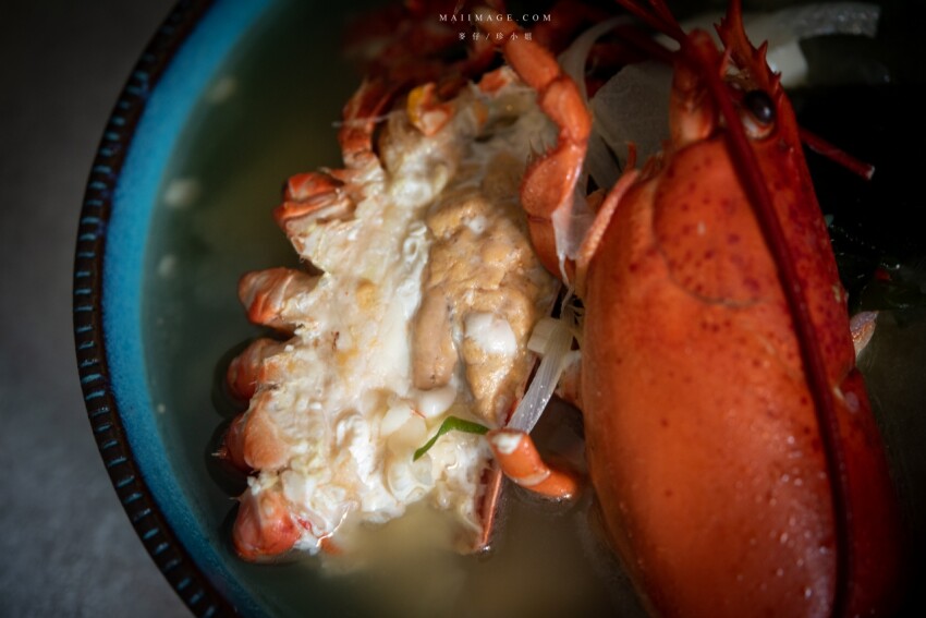 龍蝦三重奏~頂級龍蝦料理在家也可以輕鬆享受!台北福華飯店新推出外帶龍蝦套餐~外帶免下車直接提供得來速