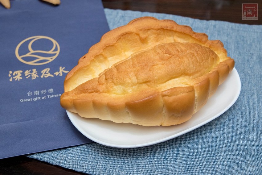 【台南美食】我的婆婆怎麼那麼可愛的〝深圓烘焙〞｜關廟在地食材鳳梨酥｜鳳梨吐司｜羅宋麵包｜台南最美的麵包店｜日本麵粉法國奶油搭配台南在地食材~深緣及水關廟店 - 南人幫