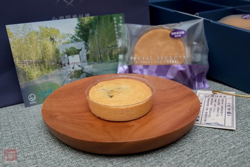 【台南美食】我的婆婆怎麼那麼可愛的〝深圓烘焙〞｜關廟在地食材鳳梨酥｜鳳梨吐司｜羅宋麵包｜台南最美的麵包店｜日本麵粉法國奶油搭配台南在地食材~深緣及水關廟店 - 南人幫