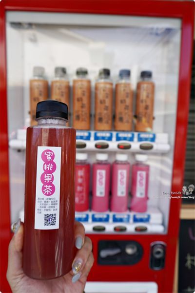 台中素食 太平素食 草食堂 小吃 三角飯糰 飯糰 投幣 三杯G 泰式打拋朱 韓式辣泡菜 蜂蜜芥末 G 奶蛋素 全素 古早味 鮪魚沙拉 好彩頭 五味醬 泰式香檸G DSC00883.JPG