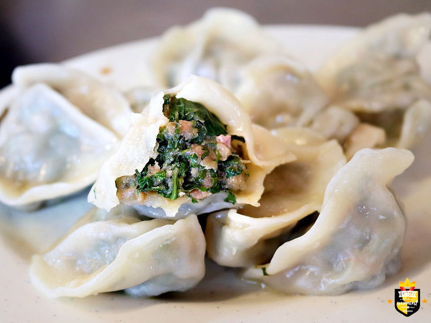 台南水餃店／從網路販售賣到開店面／嚴選食材手工包製／每日限量晚來吃不到／新鮮溫體黑豬後腿肉／獨家創意口味／內餡飽滿用料實在