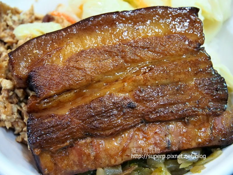 [小店食記]台北的焢大王：接近完美的焢肉和滷排骨