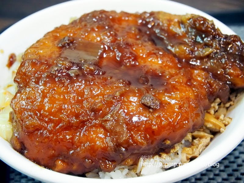 [小店食記]台北的焢大王：接近完美的焢肉和滷排骨