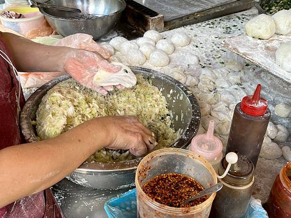 胖張水煎包x安妮王的旅行記_002