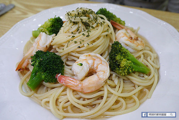 板橋早午餐【杯子貓小餐館&杯子蛋糕】萌系小餐館/板橋美食/板橋下午茶/新埔美食