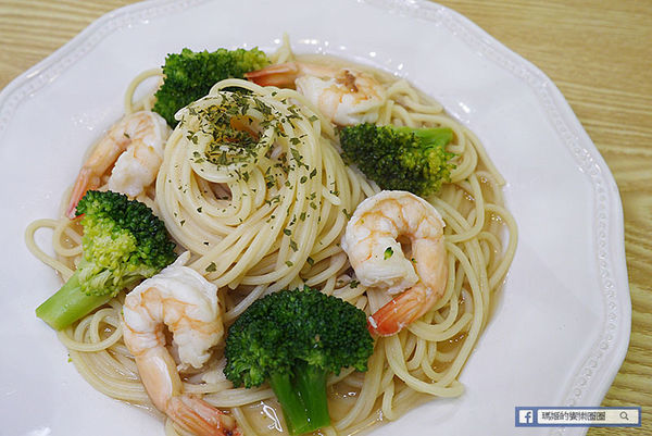 板橋早午餐【杯子貓小餐館&杯子蛋糕】萌系小餐館/板橋美食/板橋下午茶/新埔美食