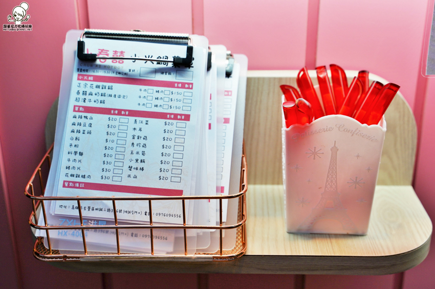 春囍 個人鍋 外帶 火鍋 鍋物 高雄美食 高雄必吃 排隊 麻奶 花雕 牛奶