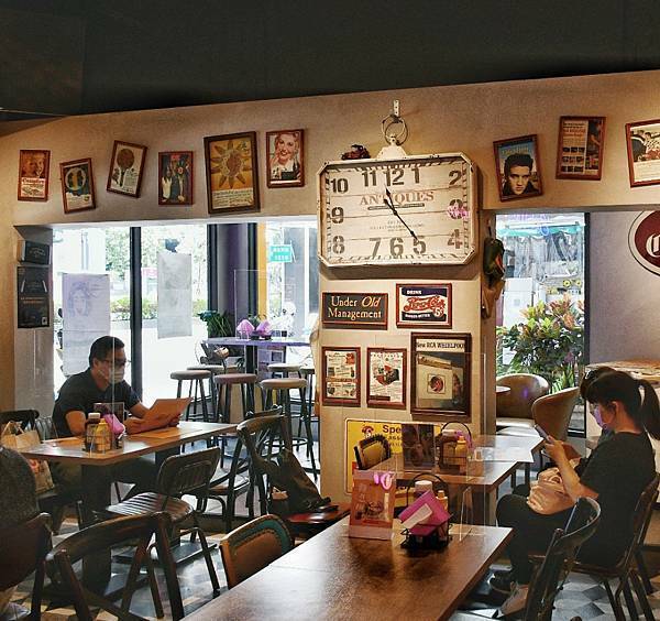 【新北板橋】樂漢堡美式餐廳 LOVSS BURGER，板橋車站美式餐廳，客製化漢堡搭配，手工漢堡排，自製醬料